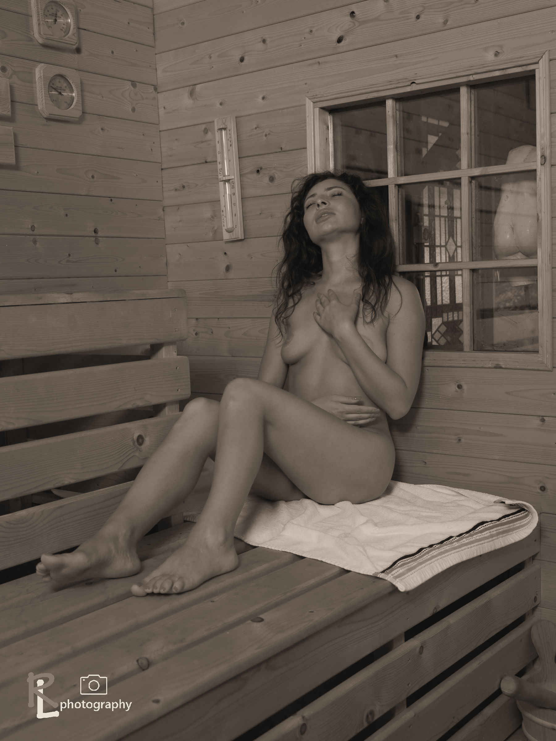 https://nudepicsdrenthe.nl/.cm4all/mediadb/Helina 2023-09-15/sauna/helina-r-filter-w-849.jpg